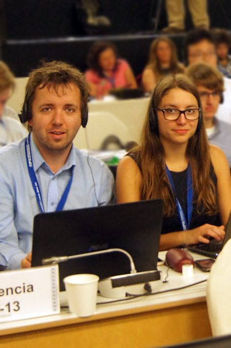 Zarah und Marco twittern für das "Global Youth Biodiversity Network" über die COP 13. - Foto: Marco Lutz